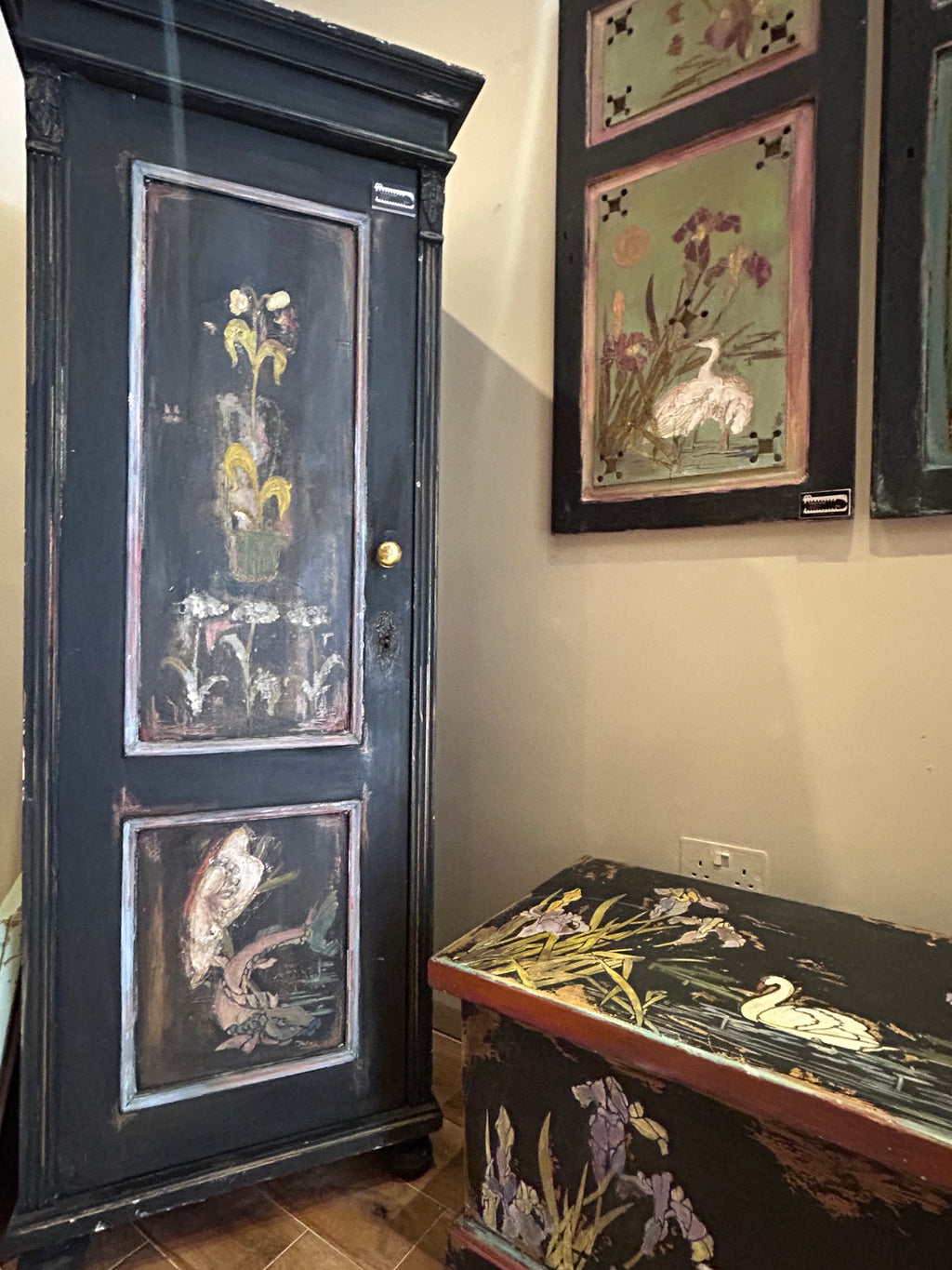 Vintage Daisy Hall Cupboard