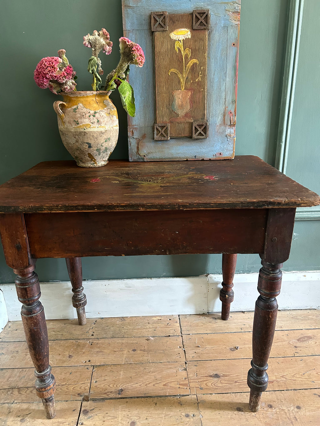 Vintage Console Table with Flower Design.